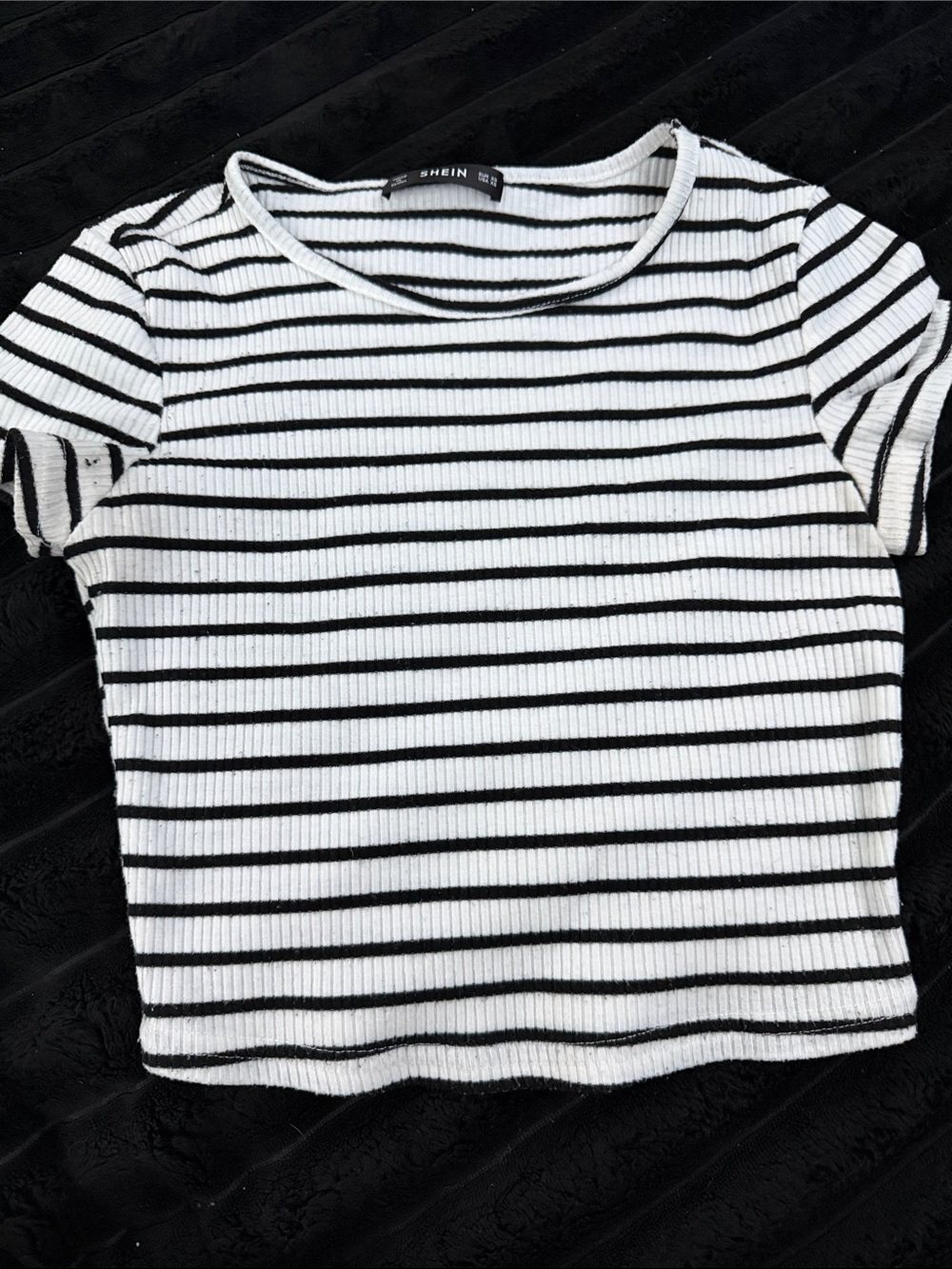 SHEIN Black and White Striped Ribbed Crop Top